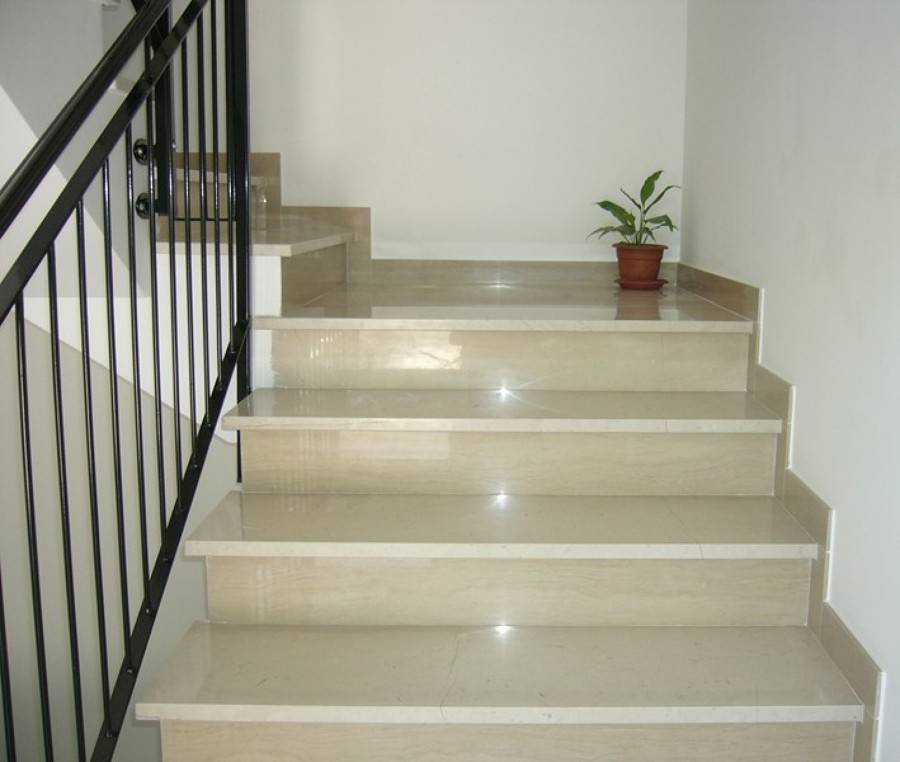 ESCALIER EN MARBRE PERLATO SICILIA
