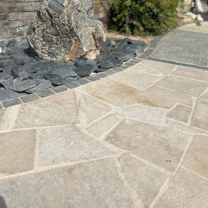 Opus Incertum Travertin Beige