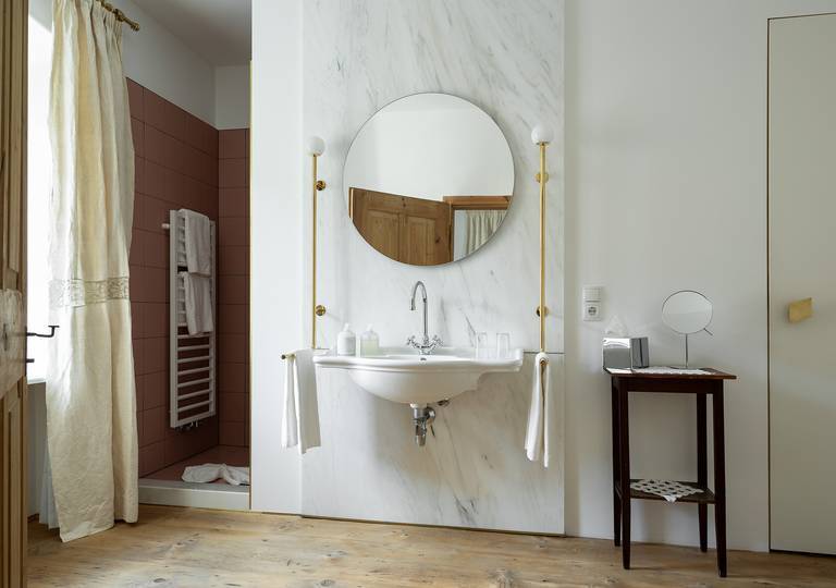 Salle de bain en MARBRE BIANCO LASA