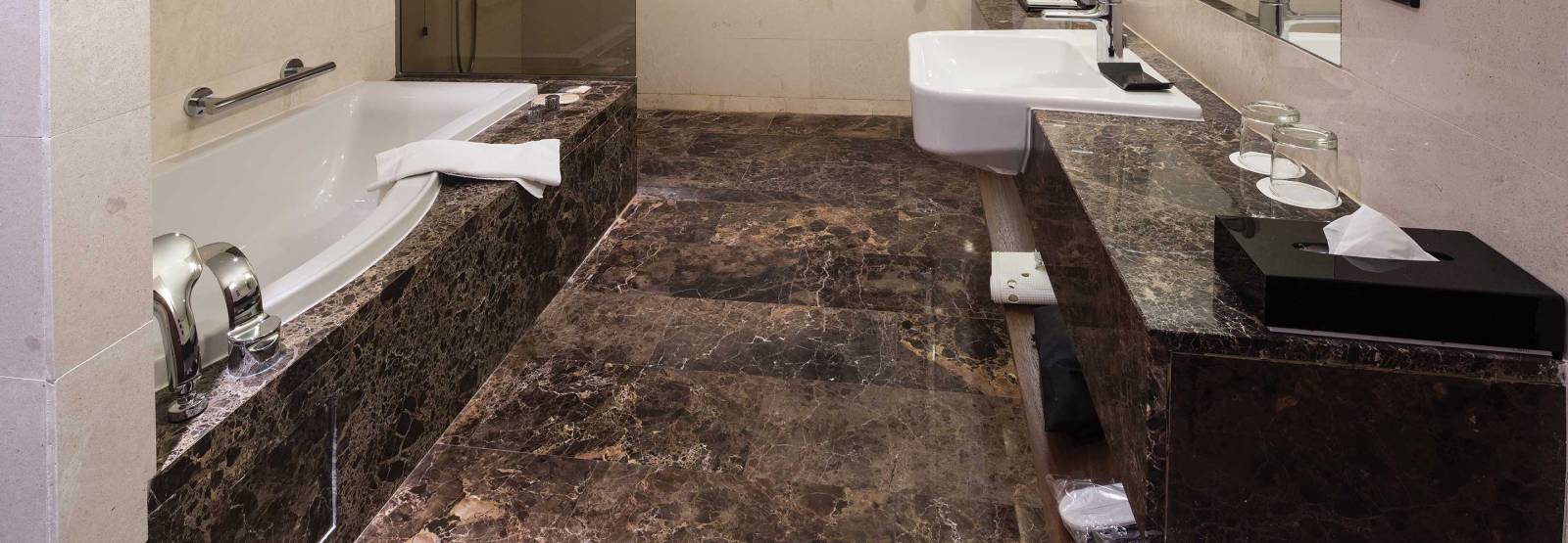 Mosaïque Marbre Emperador MOSANI – Tons Marron, Crème, Beige – Carrelage Mural