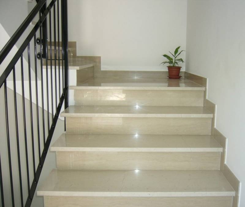 ESCALIER EN MARBRE PERLATO SICILIA